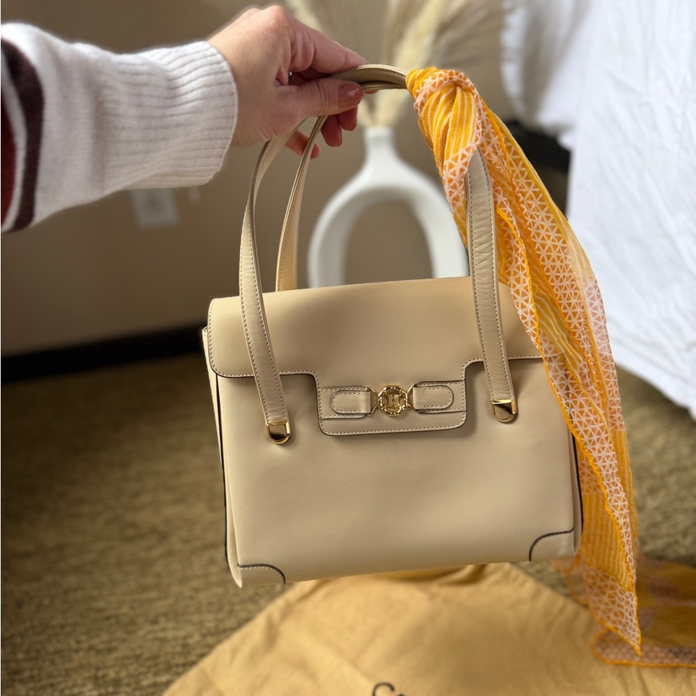 CELINE STRUCTURED HANDBAG (triomphe shoulder bag)